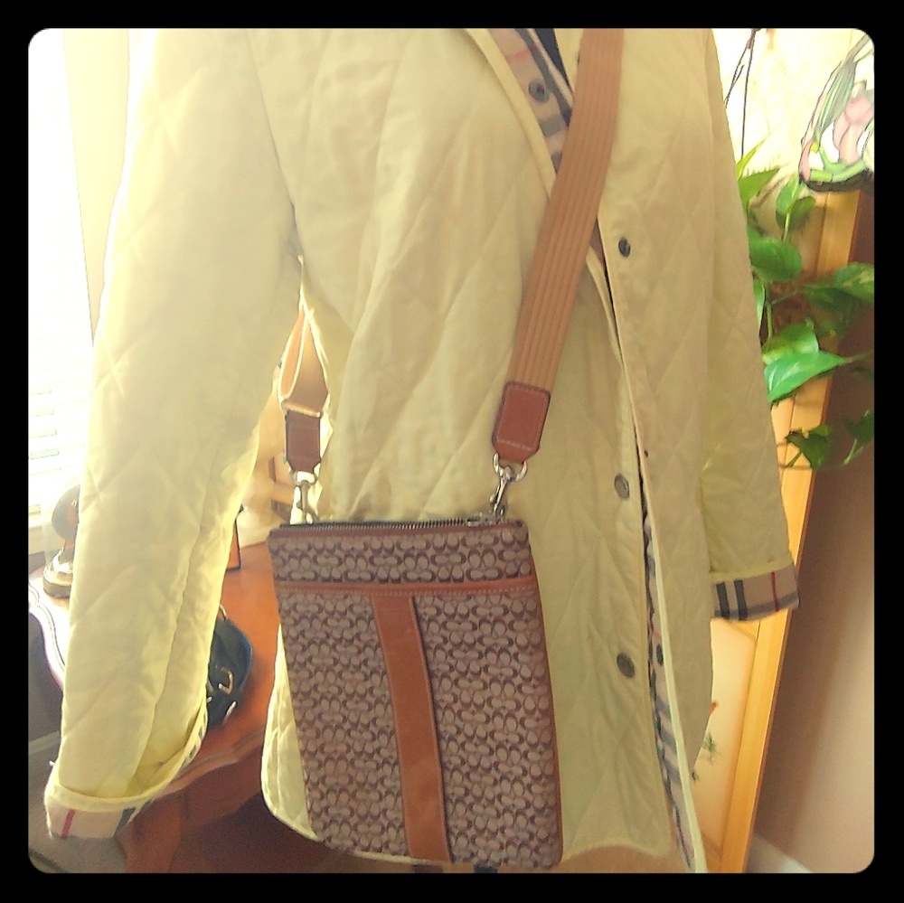 Coach crossbody, removable/adjustable strap